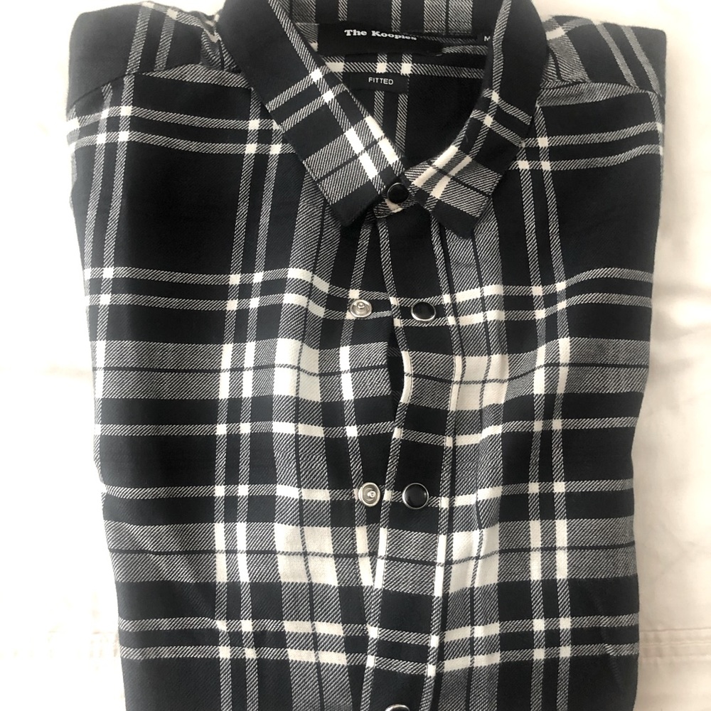 The Kooples button down shirt. Size M. Slim Fit
